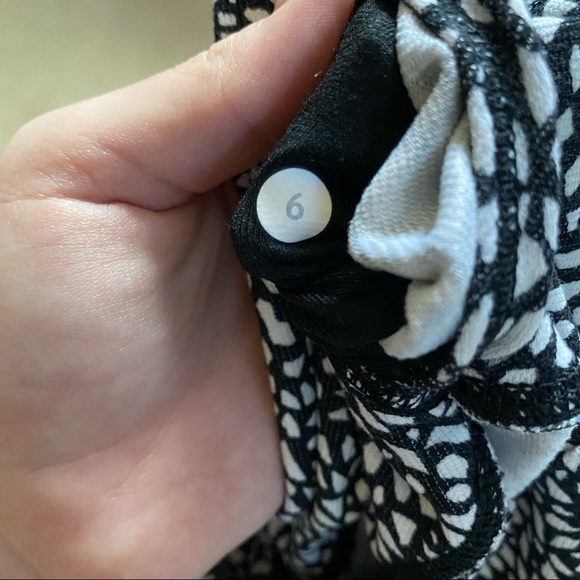 Lululemon leggings - Picture 3 of 4